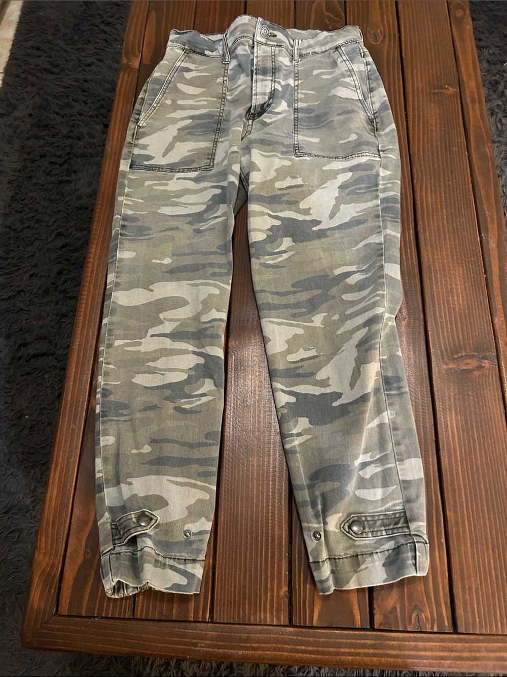 Express Camo Crop High-Waisted Utility Pants Size 6- L 98